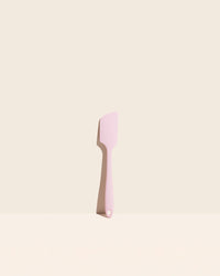  GIR Spatula in Light Pink on a cream background.